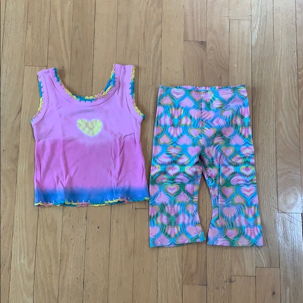 ADORABLE little girl’s psychedelic matching set